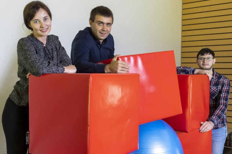 Setting up shiny mega-crystals that build themselves: Maryna Bodnarchuk, Maksym...