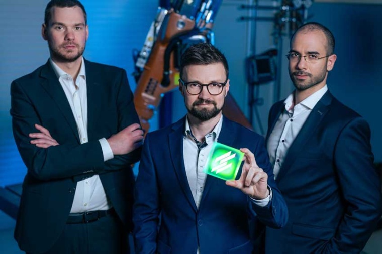 Dr Sabri Alamri, Dr Tim Kunze, Benjamin Krupop (f. l.; source: Fh. IWS)