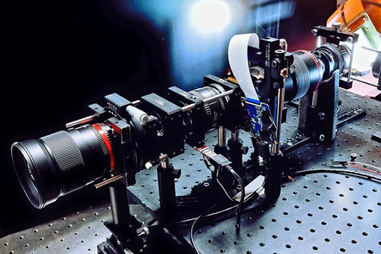 Researchers combined two different light field display techno­logies to...