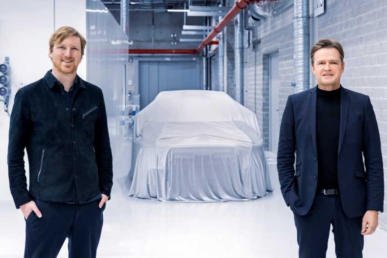 Austin Russell (left), CEO and founder of Luminar, with Markus Schäfer...