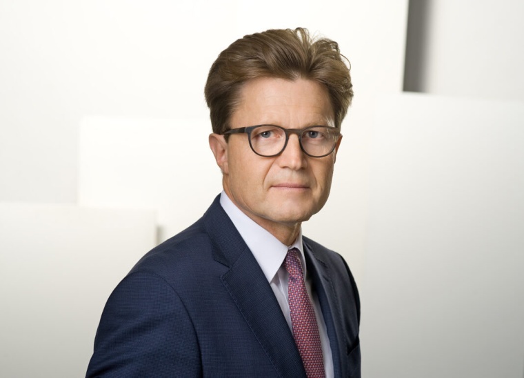 Dr Matthias Bölke has been active in the fields of robot research, automation,...