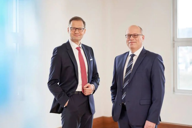 Jenoptik Executive Board 2022: CEO Dr. Stefan Traeger (left), CFO Hans-Dieter...