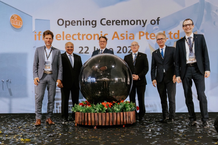 At the inauguration of the new company headquarters of the Singapore branch:...