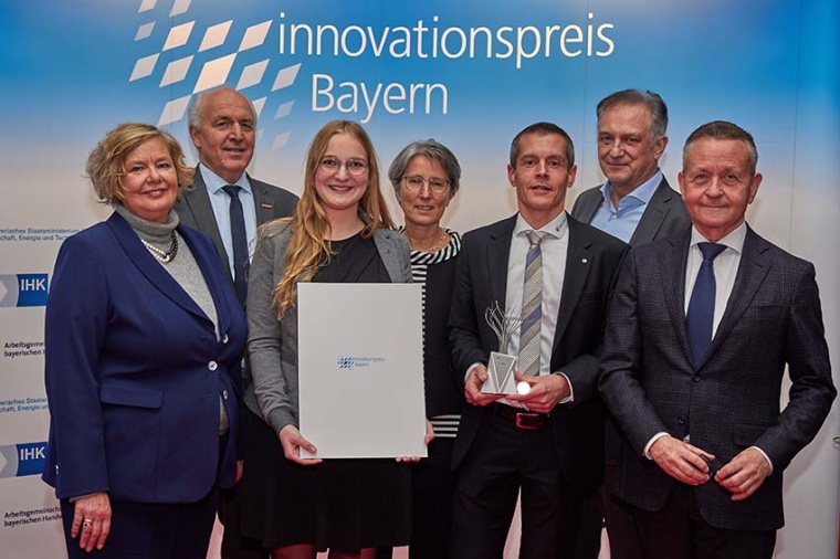 At the award ceremony (from left to right): Ulrike Wolf (ministerial director...