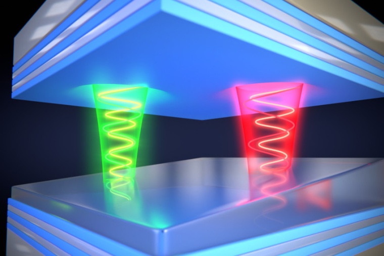 The platform with two closely spaced, highly reflective mirrors and a...