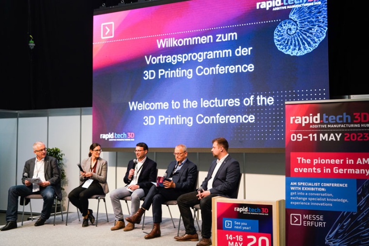 Discussion advanced training additive manufacturing (Source: Messe Erfurt,...