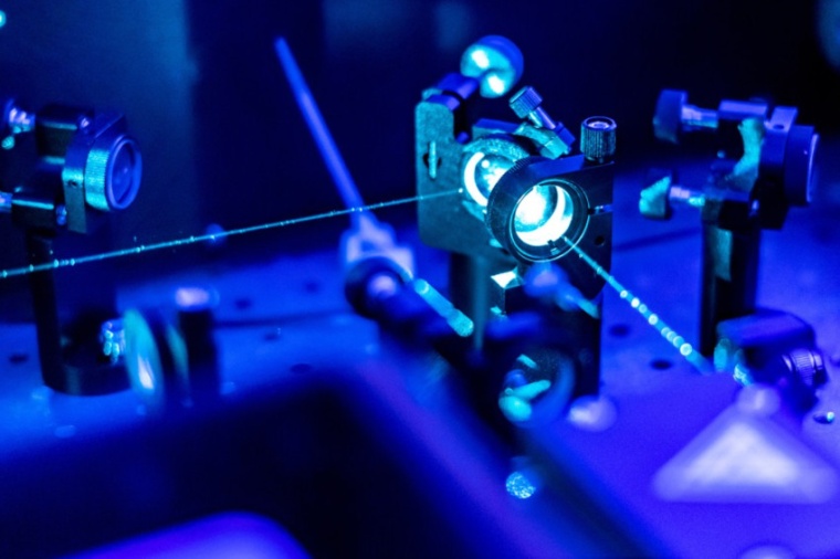 A new microscopy technique that uses blue light to measure electrons in...