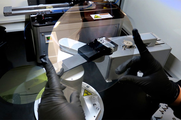 200-mm silicon carbide wafer (Source: Coherent)