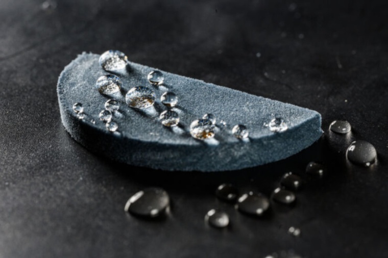 Aerogel can obtain high hydrophobicity by simple chemical modifications....