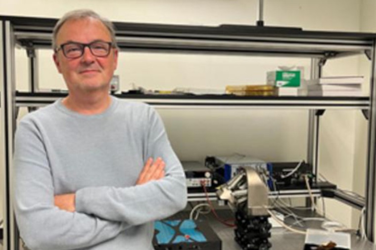 José Capmany and his team have developed the first universal, programmable and...