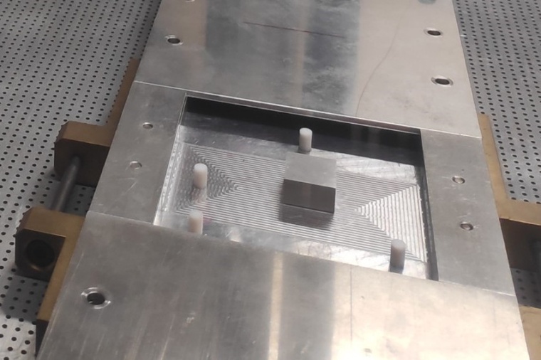 Experimental setup to measure the information transport via microwaves....