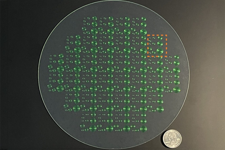 The final single color lens is developed on a plate and resembles silicon chips...