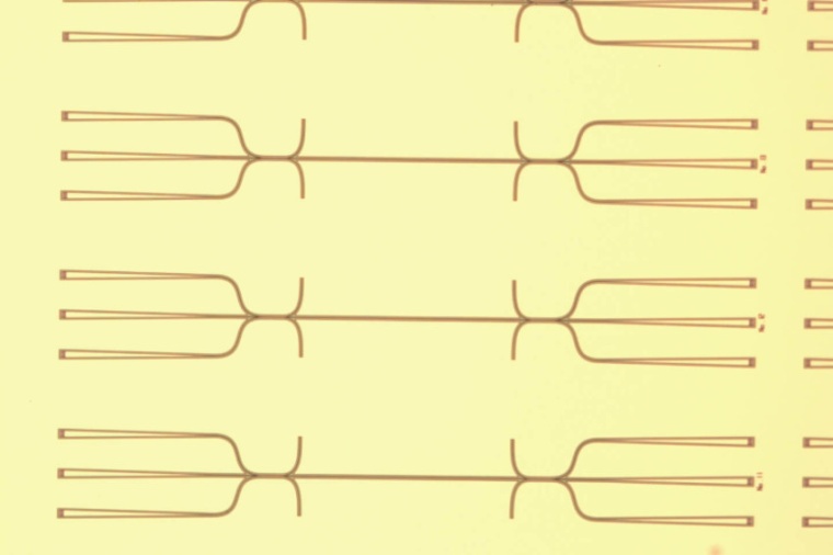 Optical image of the fabricated cascaded-mode interferometer. (Source: J. Lu,...